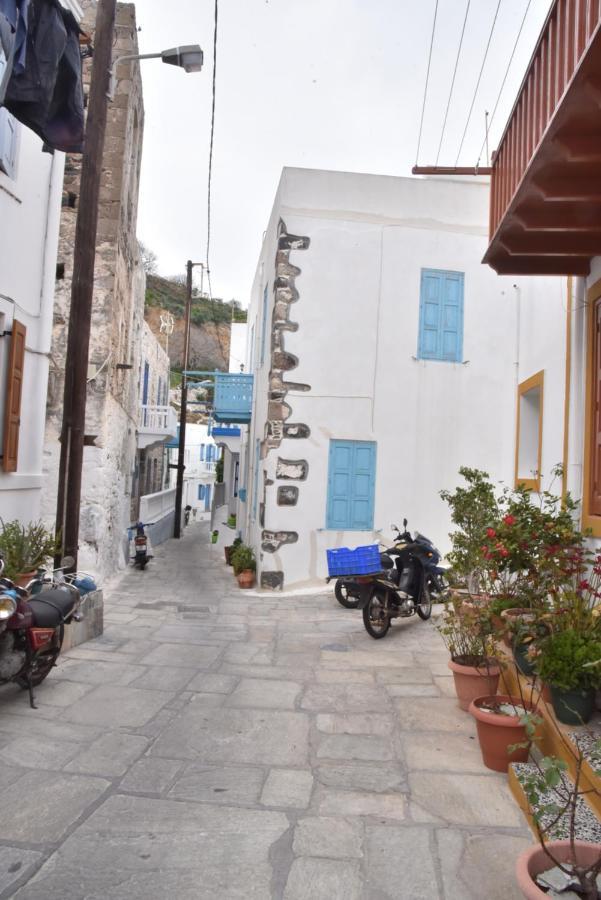 Patriko Nisyrian Mandraki (Nisyros)